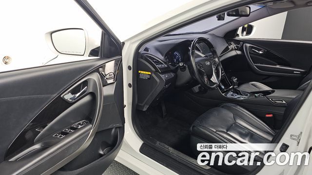 Hyundai Grandeur (HG) HG300 Premium 2016 — фото 10
