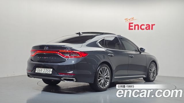 Hyundai Grandeur (IG) 2.2 Diesel Premium Special 2017 — фото 2