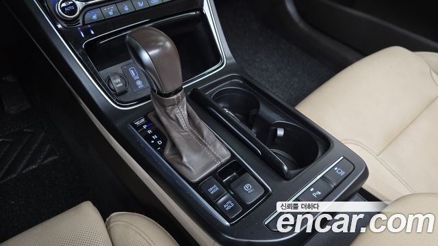 Hyundai Grandeur (IG) 2.2 Diesel Premium Special 2017 — фото 9