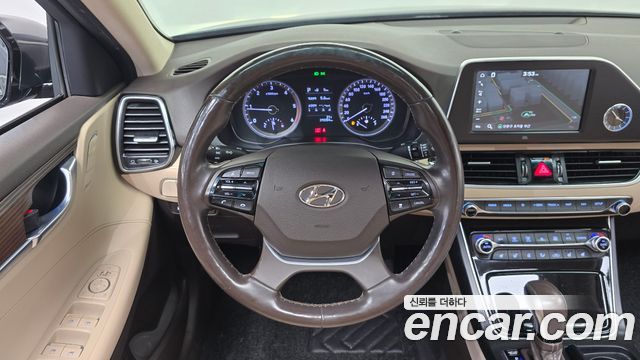 Hyundai Grandeur (IG) 2.2 Diesel Premium Special 2017 — фото 13
