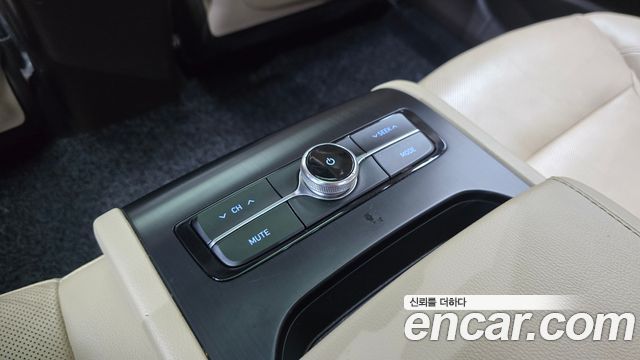 Hyundai Grandeur (IG) 2.2 Diesel Premium Special 2017 — фото 16
