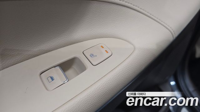 Hyundai Grandeur (IG) 2.2 Diesel Premium Special 2017 — фото 18