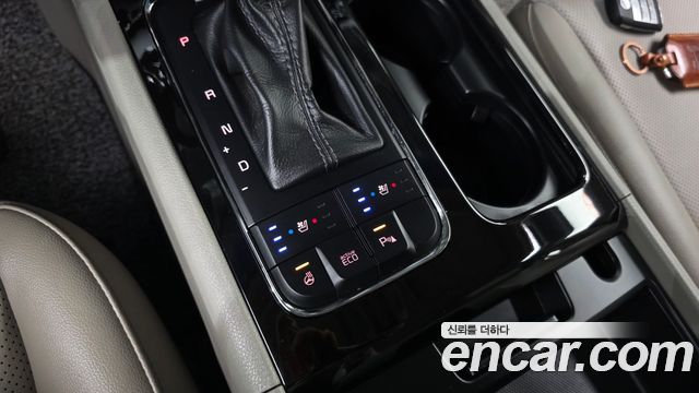 Kia Carnival 9-seater Prestige 2016 — фото 17