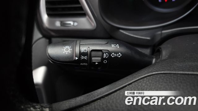 Hyundai Santa Fe (DM) Diesel(e-VGT) 2.2 4WD Premium 2013 — фото 20