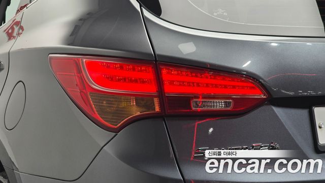 Hyundai Santa Fe (DM) Diesel(e-VGT) 2.2 4WD Premium 2013 — фото 23