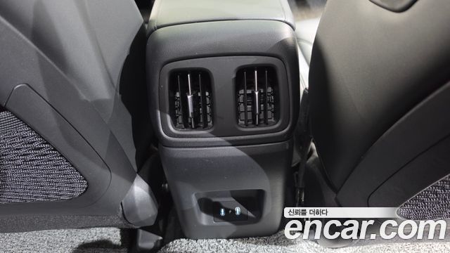 Hyundai Tucson (NX4) Gasoline 1.6 Turbo 2WD Premium 2025 — фото 38