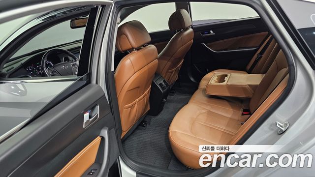 Hyundai Sonata (LF) 2.4 Exclusive 2015 — фото 11