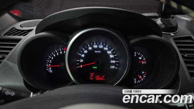 Kia Soul 1.6 GDI Luxury Standard 2012 — фото 8