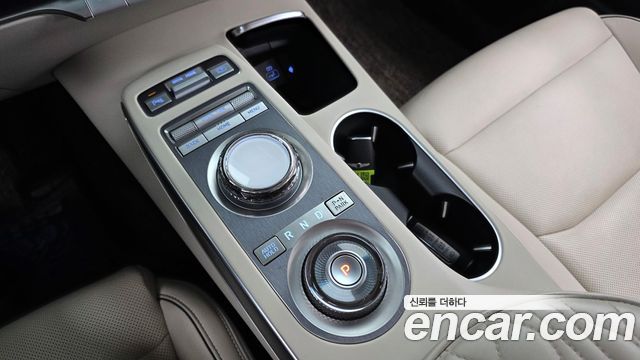 Genesis GV70 2.5T Gasoline 2WD 2024 — фото 9