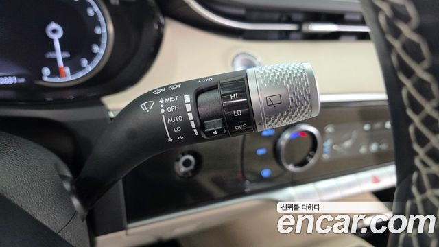 Genesis GV70 2.5T Gasoline 2WD 2024 — фото 30