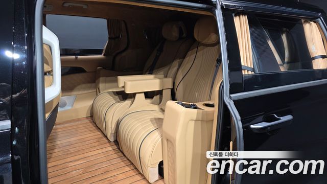 Kia Carnival (IV) Gasoline 9-Seater Hi Limousine (7-seater Limousine(Special vehicle) 2024 — фото 26