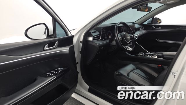 Kia K5 (III) 2.0 Trendy 2023 — фото 10