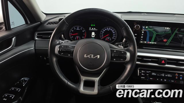 Kia K5 (III) 2.0 Trendy 2023 — фото 12