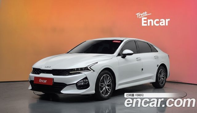 Kia K5 (III) 2.0 Trendy 2023 — фото 1