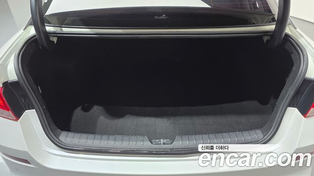 Kia K5 (II) 1.7 Diesel Prestige 2019 — фото 20