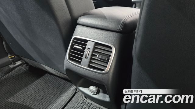 Kia K5 (II) 1.7 Diesel Prestige 2019 — фото 31