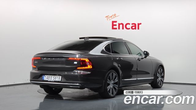 Volvo S90 T8 AWD Ultimate Bright 2023 — фото 2