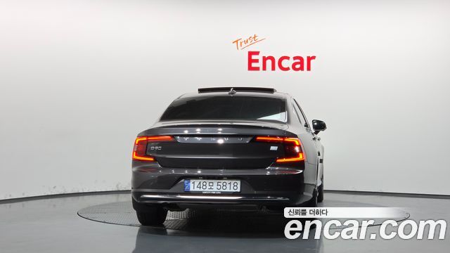Volvo S90 T8 AWD Ultimate Bright 2023 — фото 4