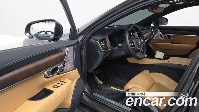 Volvo S90 T8 AWD Ultimate Bright 2023 — фото 10