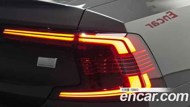 Volvo S90 T8 AWD Ultimate Bright 2023 — фото 23
