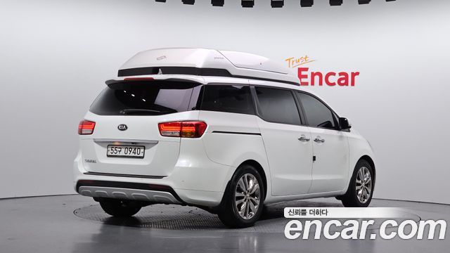 Kia Carnival 9-seater Prestige 2016 — фото 2