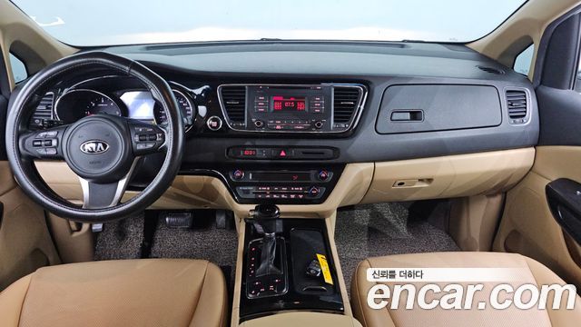 Kia Carnival 9-seater Prestige 2016 — фото 7