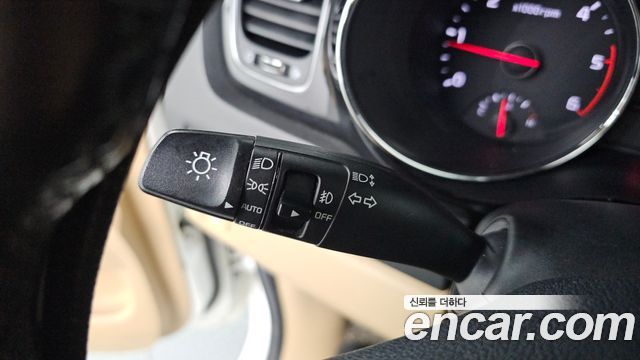 Kia Carnival 9-seater Prestige 2016 — фото 14
