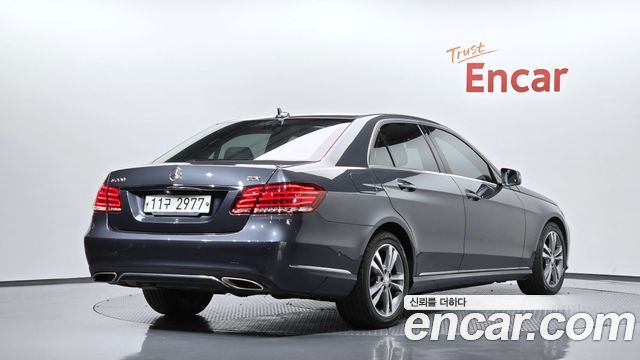 Mercedes-Benz E-Class (W212) E220 CDI Avantgarde 2016 — фото 2