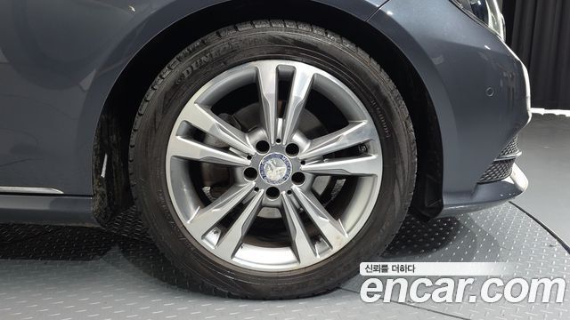 Mercedes-Benz E-Class (W212) E220 CDI Avantgarde 2016 — фото 21
