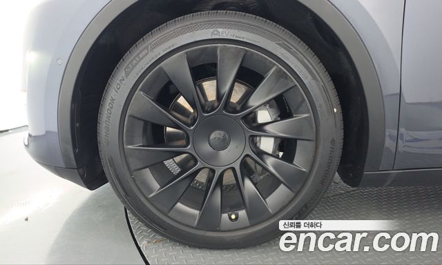 Tesla Model Y Long Range AWD 2021 — фото 5