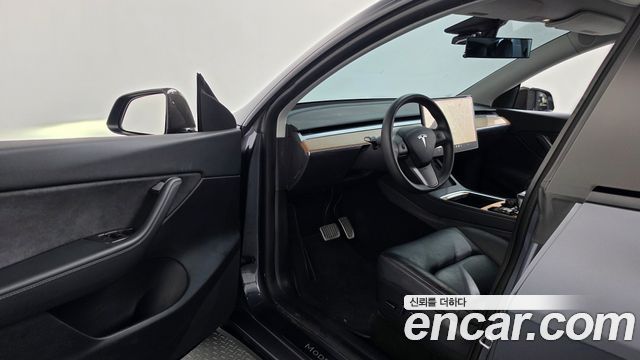 Tesla Model Y Long Range AWD 2021 — фото 10