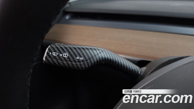 Tesla Model Y Long Range AWD 2021 — фото 19