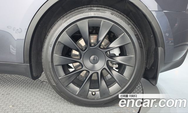 Tesla Model Y Long Range AWD 2021 — фото 21