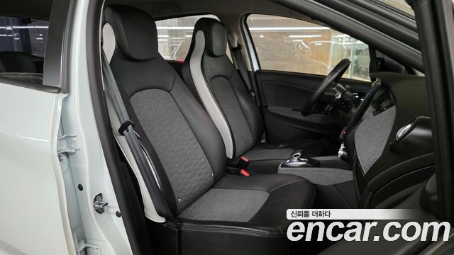Renault Korea Zoe Intens Eco 2021 — фото 11