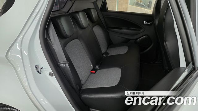 Renault Korea Zoe Intens Eco 2021 — фото 12