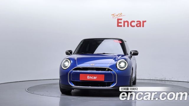 MINI Cooper Electric (IV) SE Favoured 2024 — фото 3