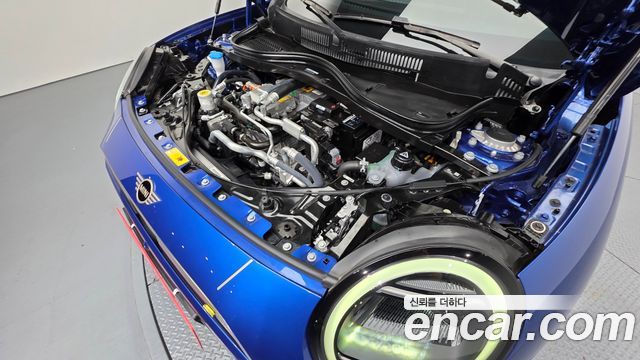 MINI Cooper Electric (IV) SE Favoured 2024 — фото 6