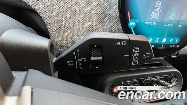 MINI Cooper Electric (IV) SE Favoured 2024 — фото 19