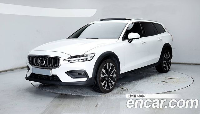 Volvo V60 Cross Country (II) B5 Pro AWD