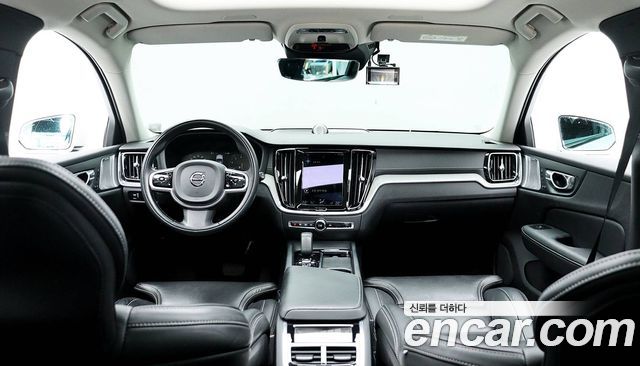 Volvo V60 Cross Country (II) B5 Pro AWD 2022 — фото 7