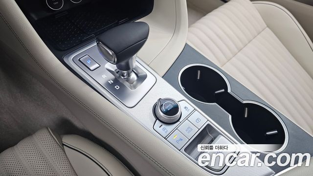 Genesis G70 Gasoline 2.5T 2WD 2024 — фото 9