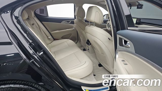 Genesis G70 Gasoline 2.5T 2WD 2024 — фото 11