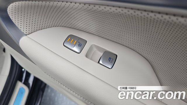 Genesis G70 Gasoline 2.5T 2WD 2024 — фото 19