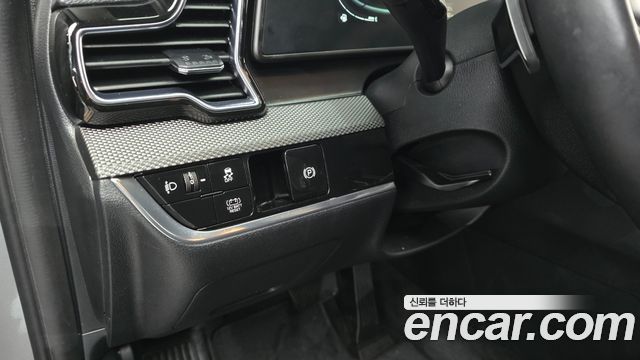 Kia Sportage Hybrid (V) Prestige 2023 — фото 19