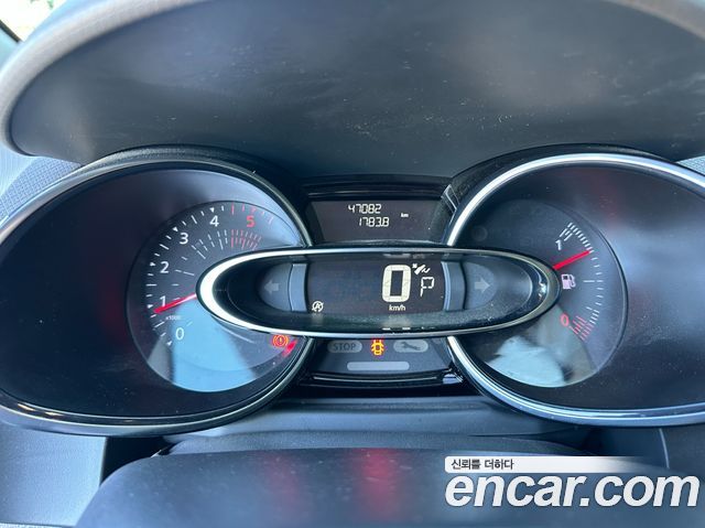 Renault Korea Clio Intens 2019 — фото 10