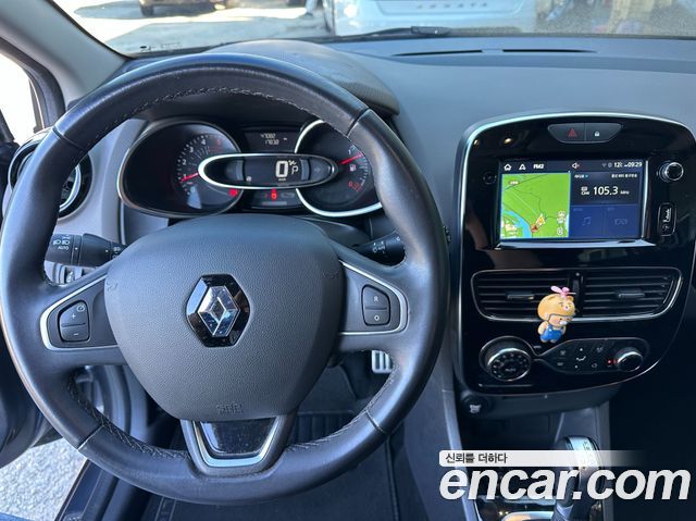 Renault Korea Clio Intens 2019 — фото 15