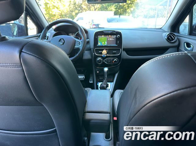 Renault Korea Clio Intens 2019 — фото 23