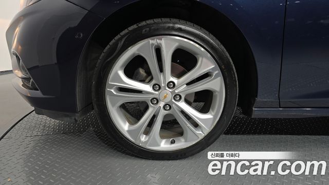 Chevrolet Cruze 1.4 Turbo LT Deluxe 2017 — фото 5