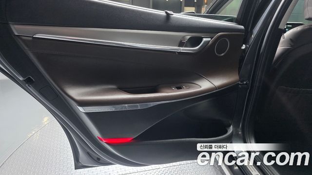 Hyundai Grandeur (IG) 2.5 Exclusice 2023 — фото 25