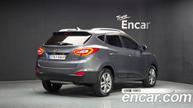 Hyundai Tucson ix Diesel(e-VGT) 2WD Smart special 2015 — фото 2